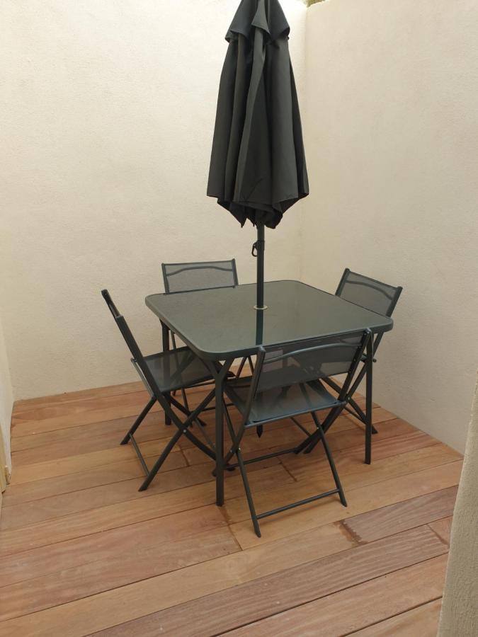 Une Heureuse Coincidence Apartment Montpellier Exterior photo